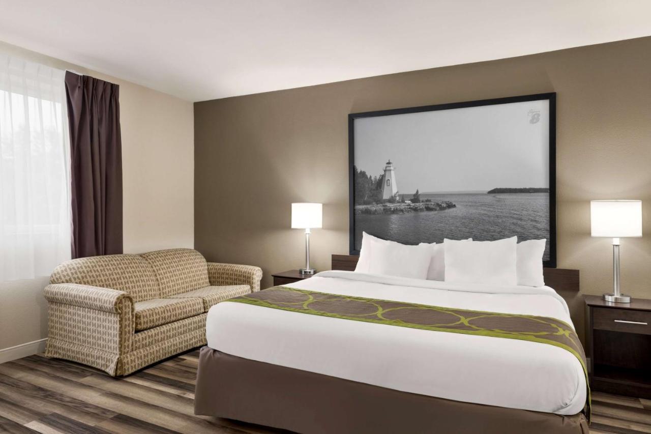 Hotel Super 8 By Wyndham Sarnia On Exteriér fotografie