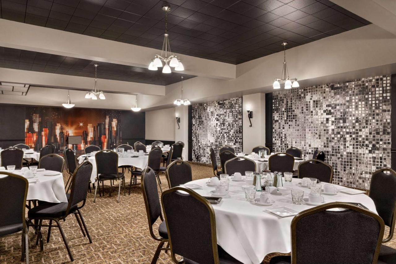 Hotel Super 8 By Wyndham Sarnia On Exteriér fotografie